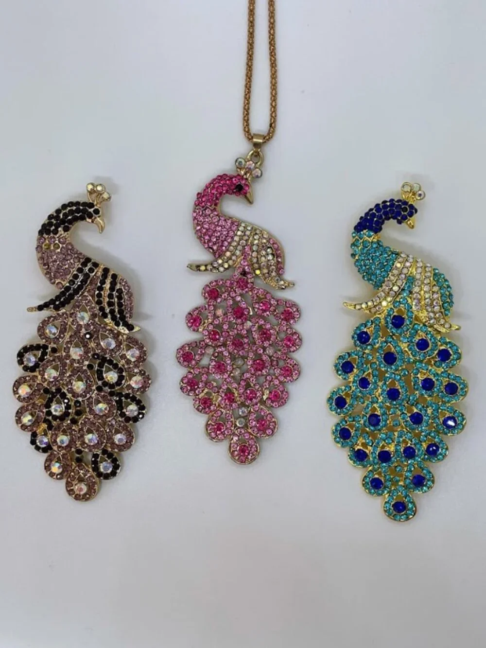 Betsey Johnson Large Pink & Gold-tone Peacock Long Necklace - Picture 5 of 5